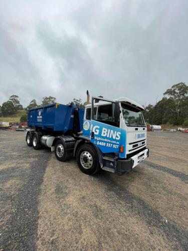 12m Hook Bin